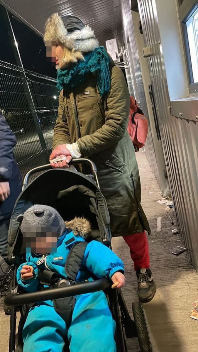 2 un barbat din kiev s a deghizat in femeie si a incercat sa intre in romania