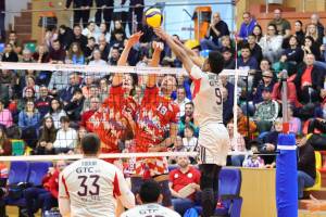 CSM_Arcada_a_obtinut_o_victorie_de_prestigiu_cu_Benfica_Lisabona_2_original