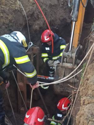 Mal_de_pamant_surpat_peste_un_muncitor_2_original