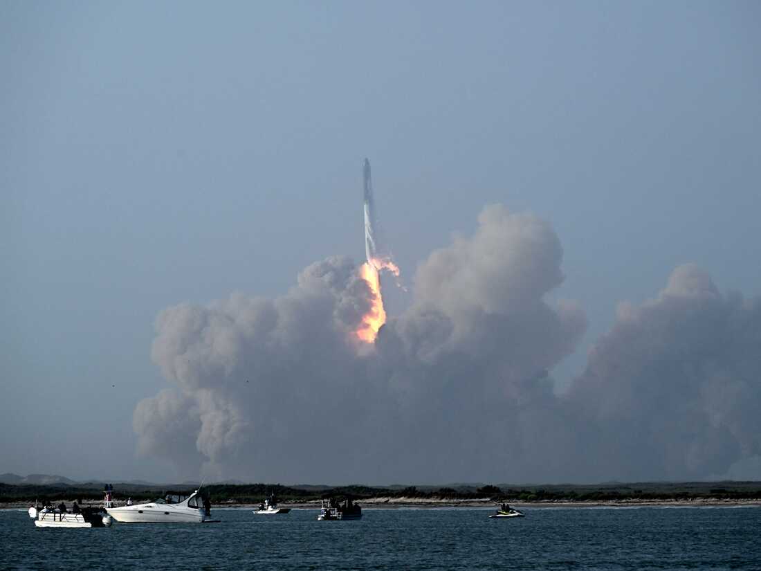 Naveta Starship a companiei SpaceX  a explodat la câteva minute după lansare