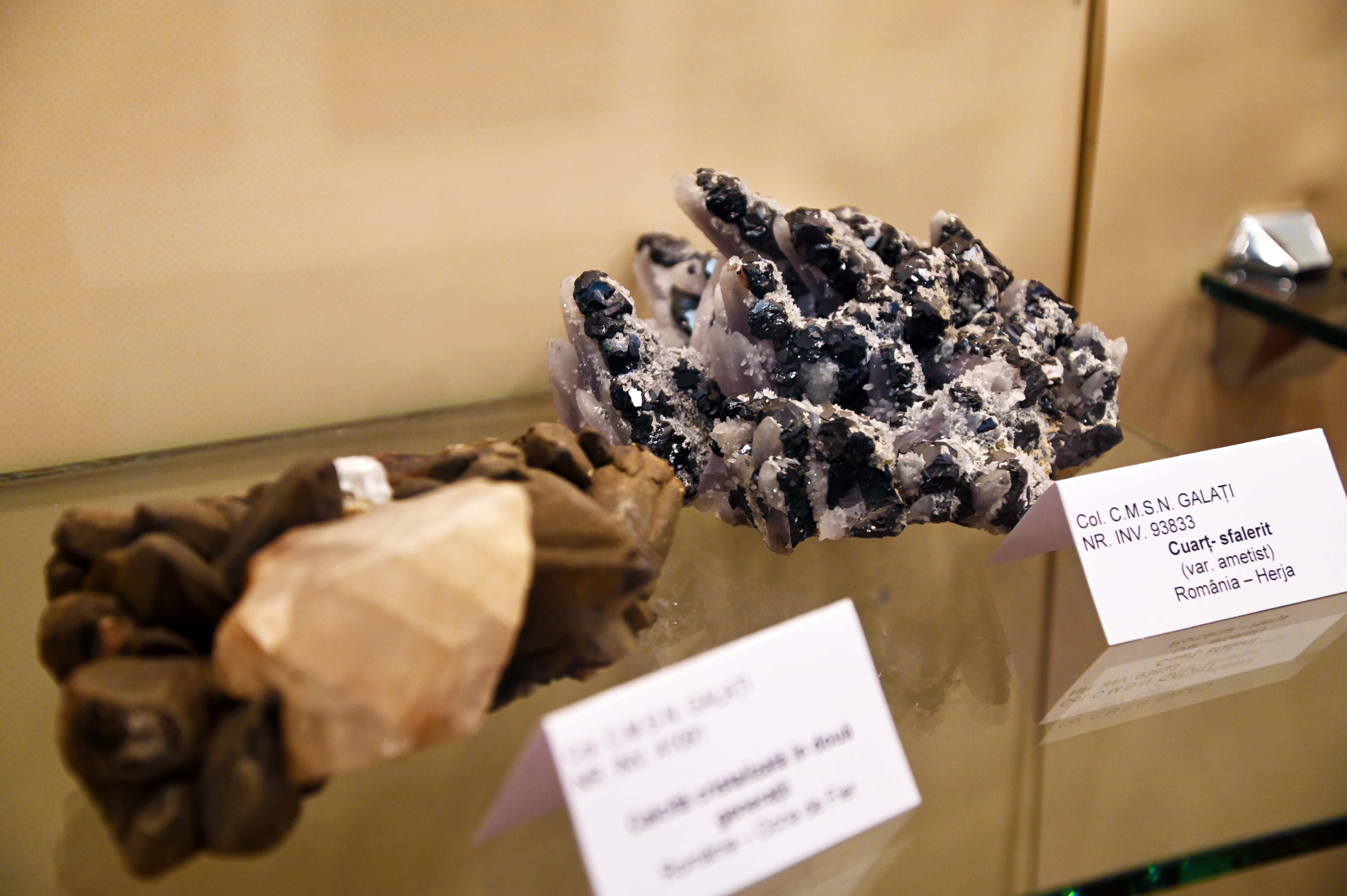 Gălăţenii sunt invitaţi în fascinanta lume a mineralelor
