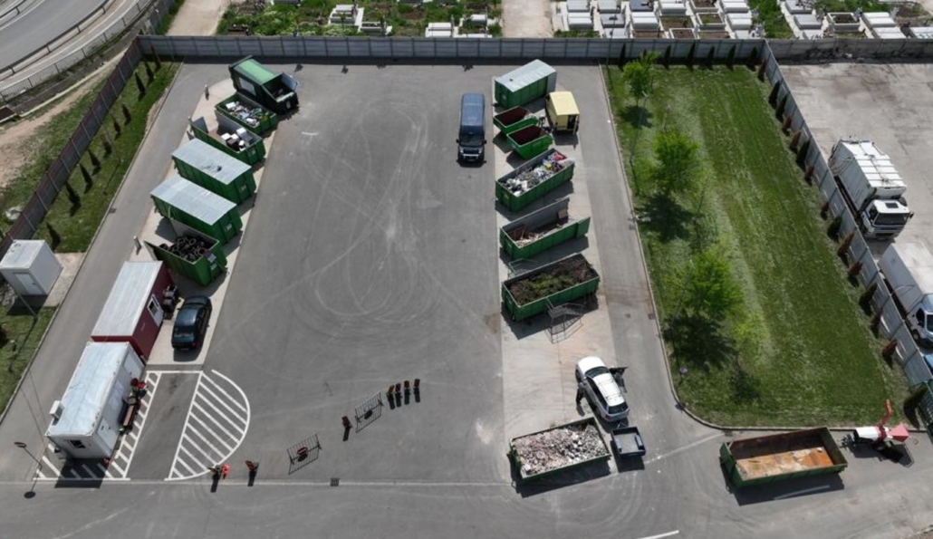 Centru, la marginea Galaţiului, pentru aruncat moloz, anvelope uzate, resturi de cărămizi, mobilier vechi sau electrocasnice uzate
