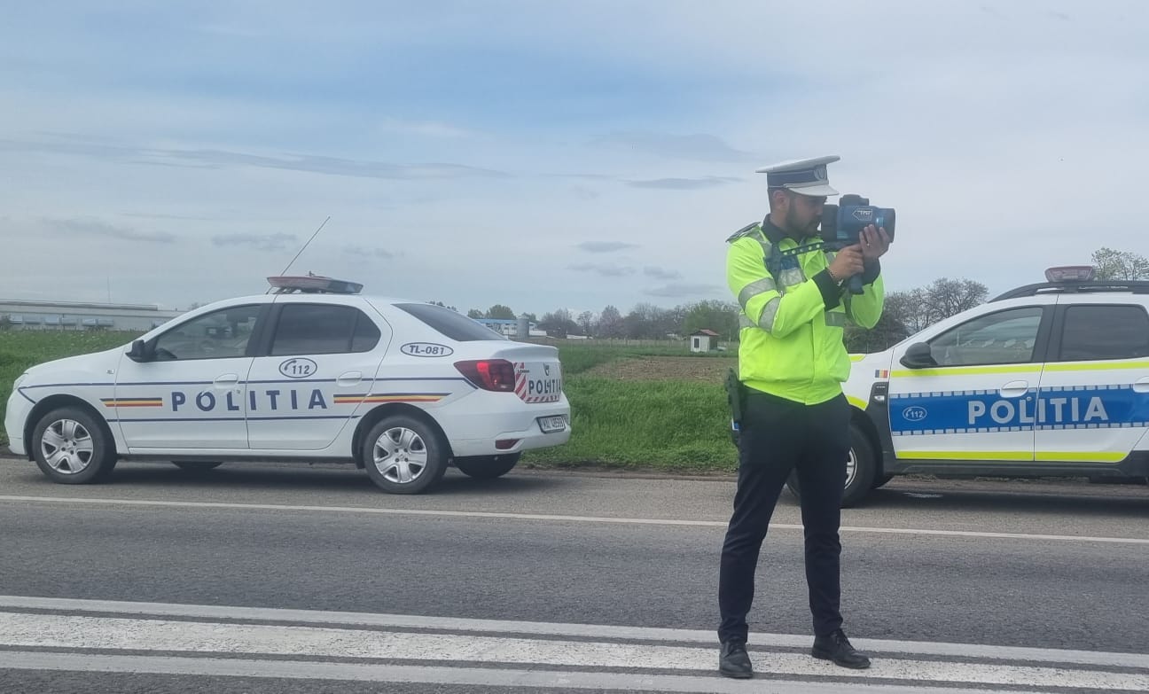 Vitezomani "frânaţi" de poliţie