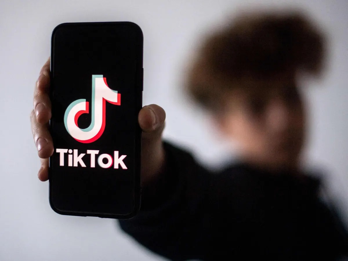 Românii vin pe TikTok pentru cultură (STUDIU)