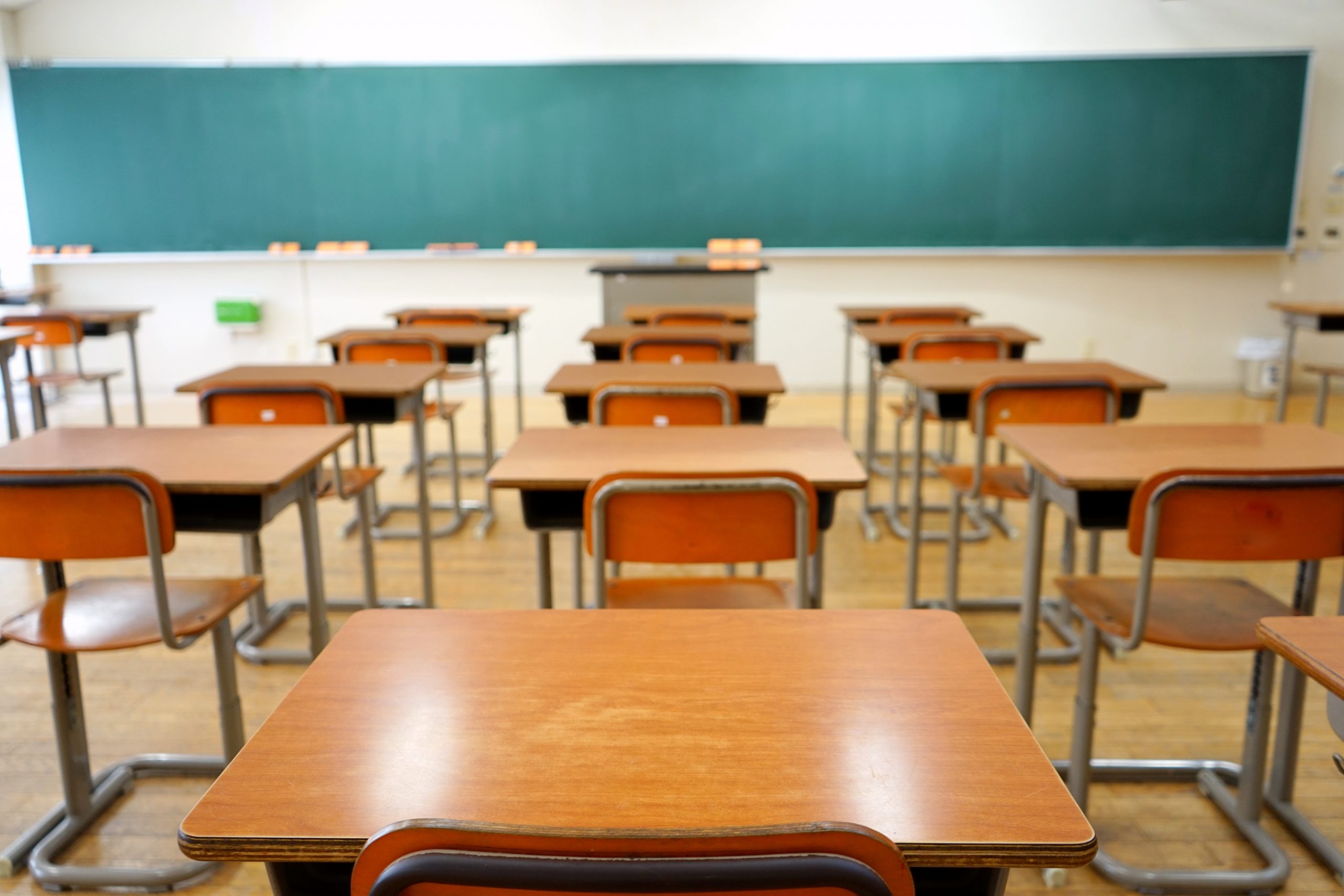 Sindicatele din Educaţie au suspendat greva