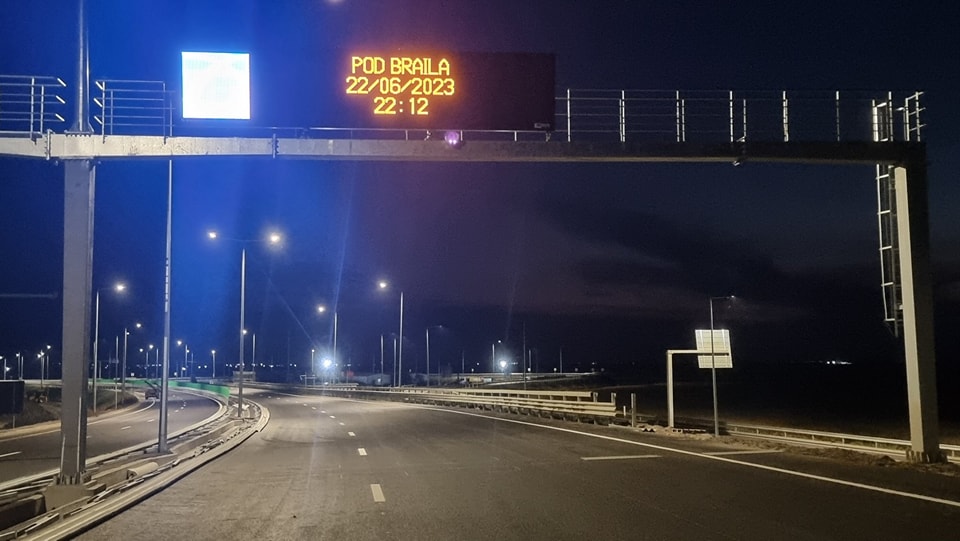 Teste de iluminat la Podul peste Dunăre