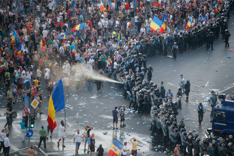 Foşti şefi ai Jandarmeriei, trimişi în judecată în dosarul 10 august; 312 persoane s-au constituit părţi civile