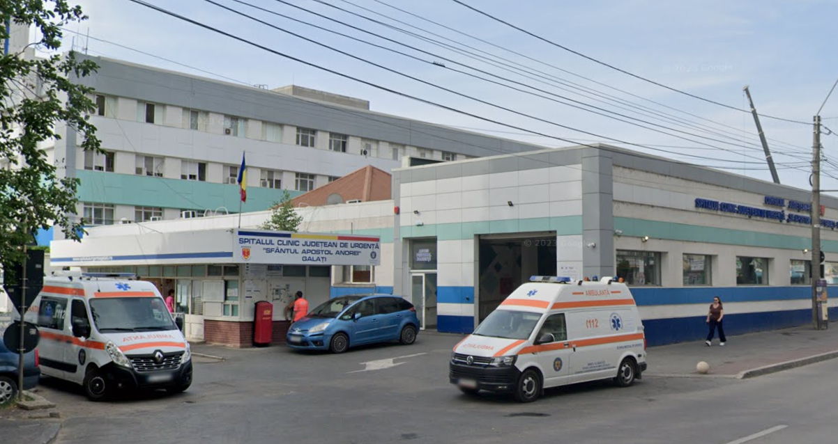 Poliţia Locală ridică maşini de lângă Spitalul Judeţean şi din alte zone aglomerate din Galaţi