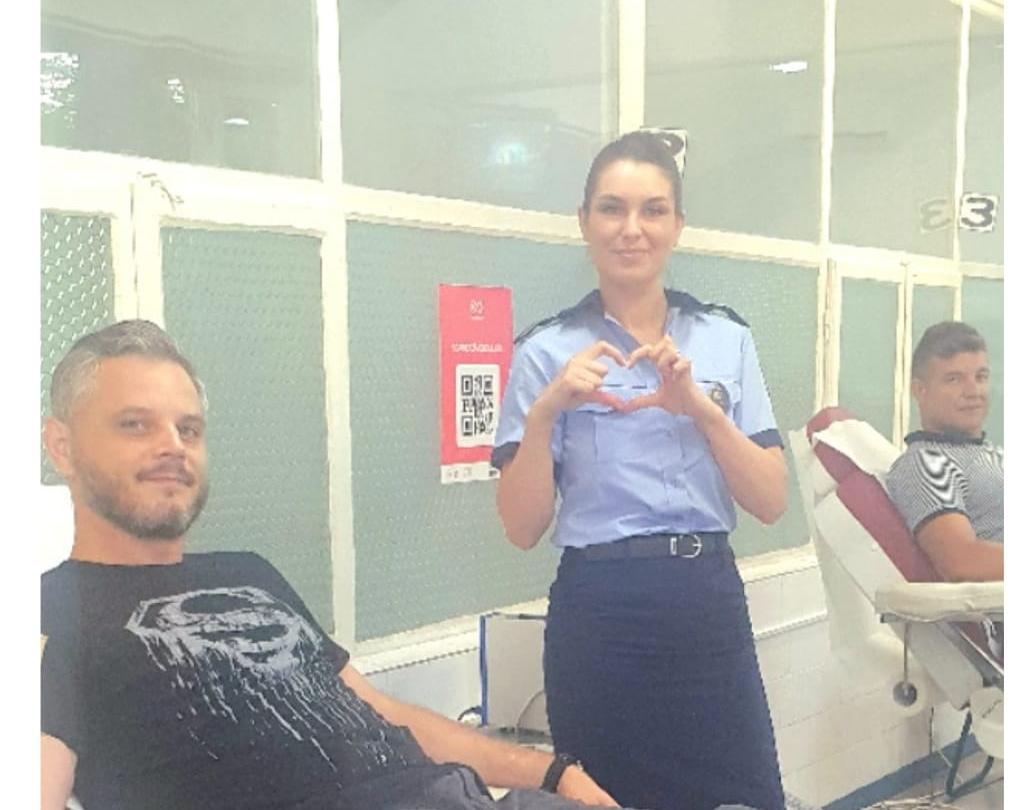 FOTO: Poliţiştii brăileni au donat sânge pentru victimele de la Crevedia