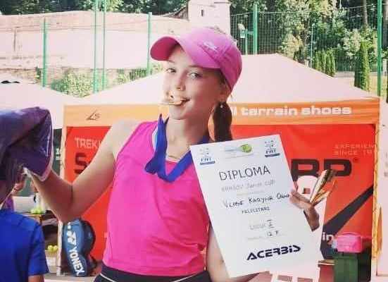 FOTO: Karyna Oana Vlase, marea speranţă a tenisului gălăţean
