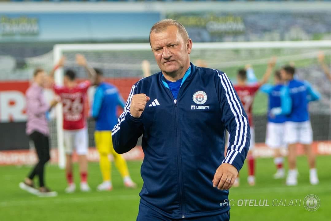 Dorinel Munteanu a fost ales de LPF antrenorul etapei a 10-a! Portarul Oţelului, Cosmin Dur-Bozoancă, în echipa ideală