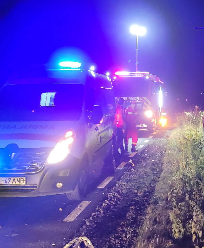 Tulcea: Mort în ambulanţa care a făcut accident, între Măcin şi Greci (FOTO)