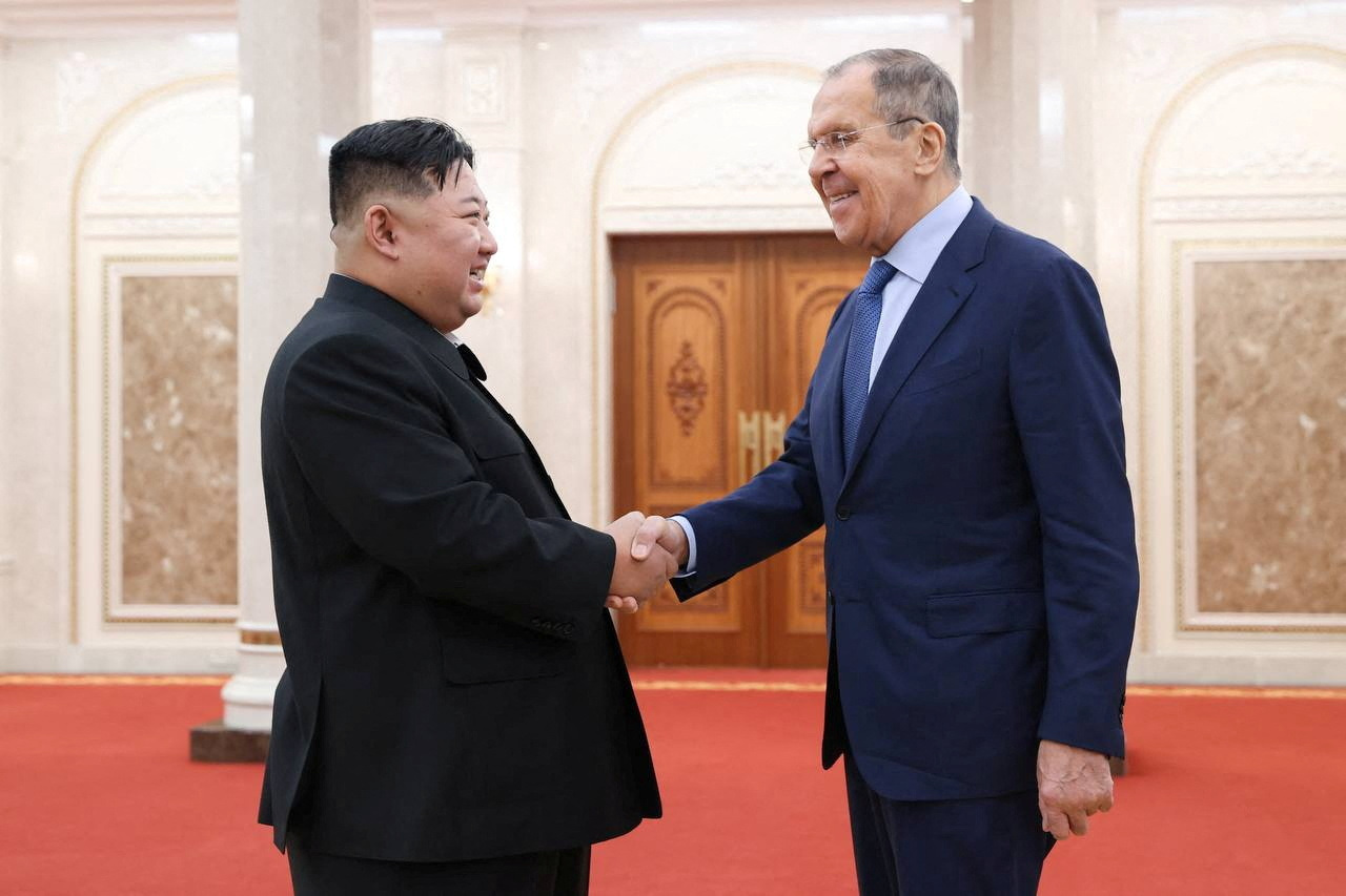 Coreea de Nord: Kim vrea să construiască o relaţie "orientată spre viitor" cu Rusia