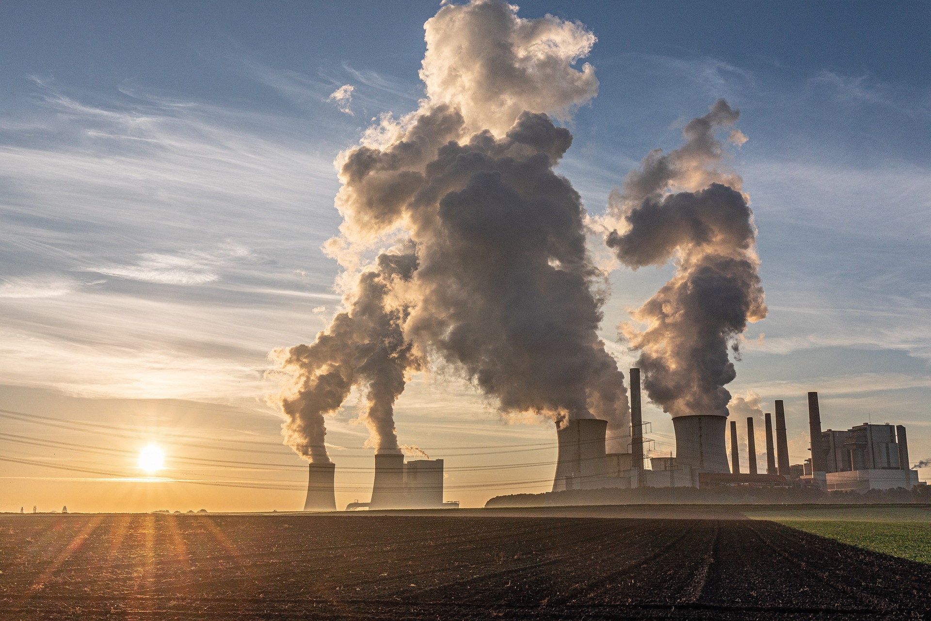 Poluarea cu CO2 va atinge un nou record în 2023