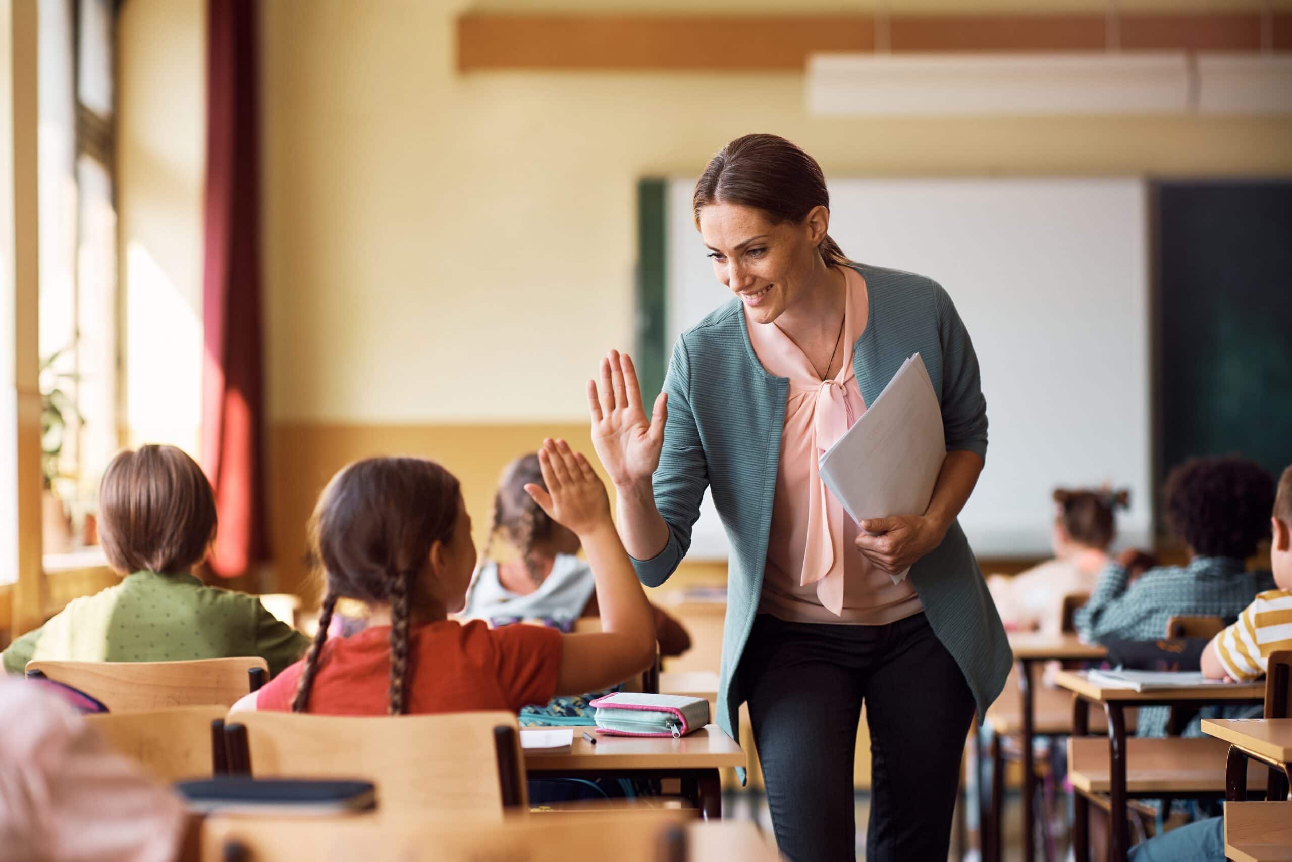 Profesorul Anului din mediul rural căutat la Galaţi