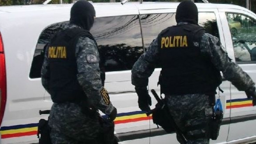 UPDATE: Bătaie pe terasa unui bar de la periferia Galaţiului! Poliţia face percheziţii