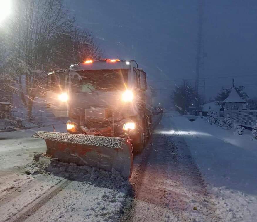 VIDEO: Trafic îngreunat în județul Galați. Se circulă în condiții de iarnă