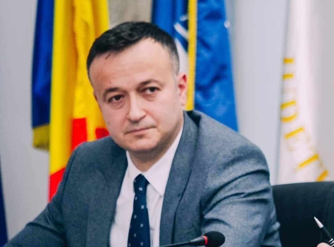 Fostul prefect de Galaţi, Gabriel Avrămescu şi-a dat demisia de la conducerea PNL Buzău