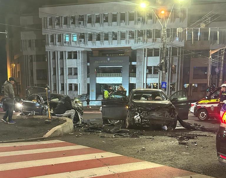 Accident cu 3 victime pe str. Brăilei, în intersecţia de la Tribunal