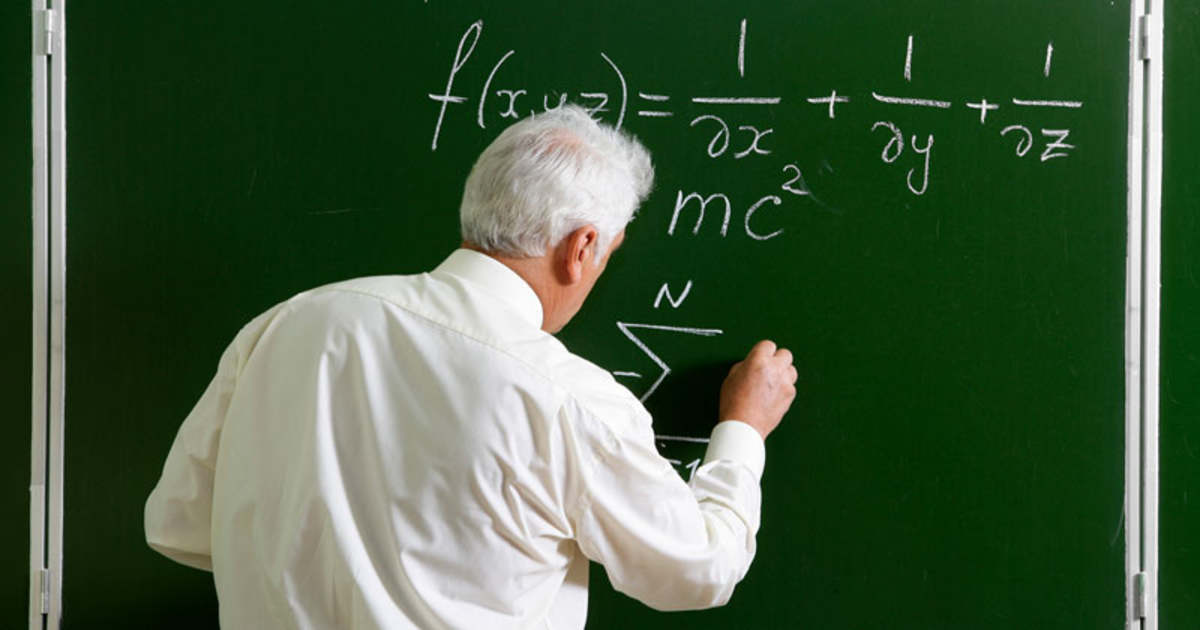 Profesorii pot preda până la 70 de ani, în anumite condiţii
