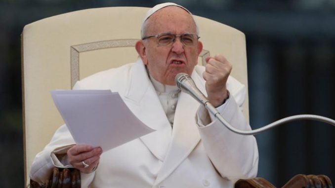 Papa Francisc: Fără reţele de socializare în Postul Mare