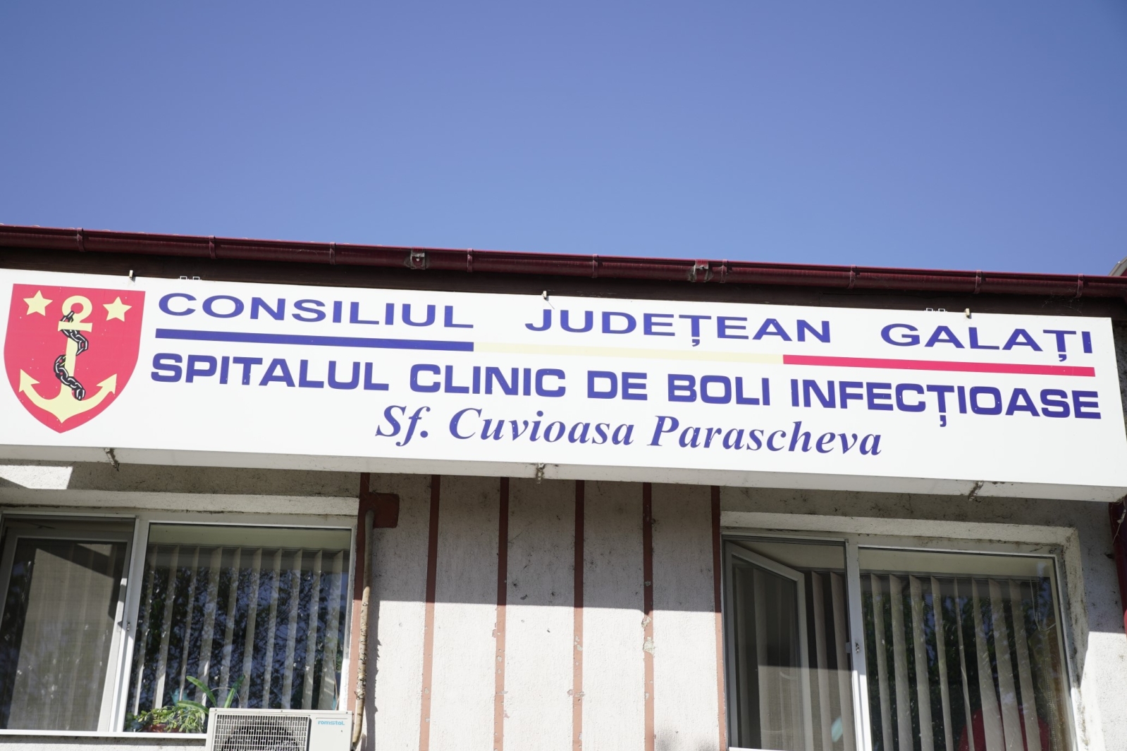 Angajări cu normă întreagă la Infecţioase! Se caută asistent şi îngrijitoare