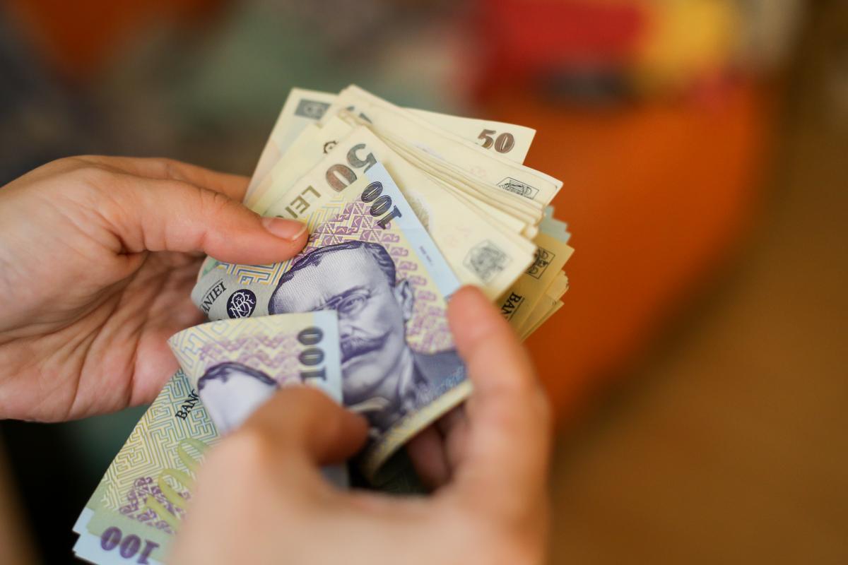Galaţi: Primele plăţi pentru beneficiarii venitului minim de incluziune
