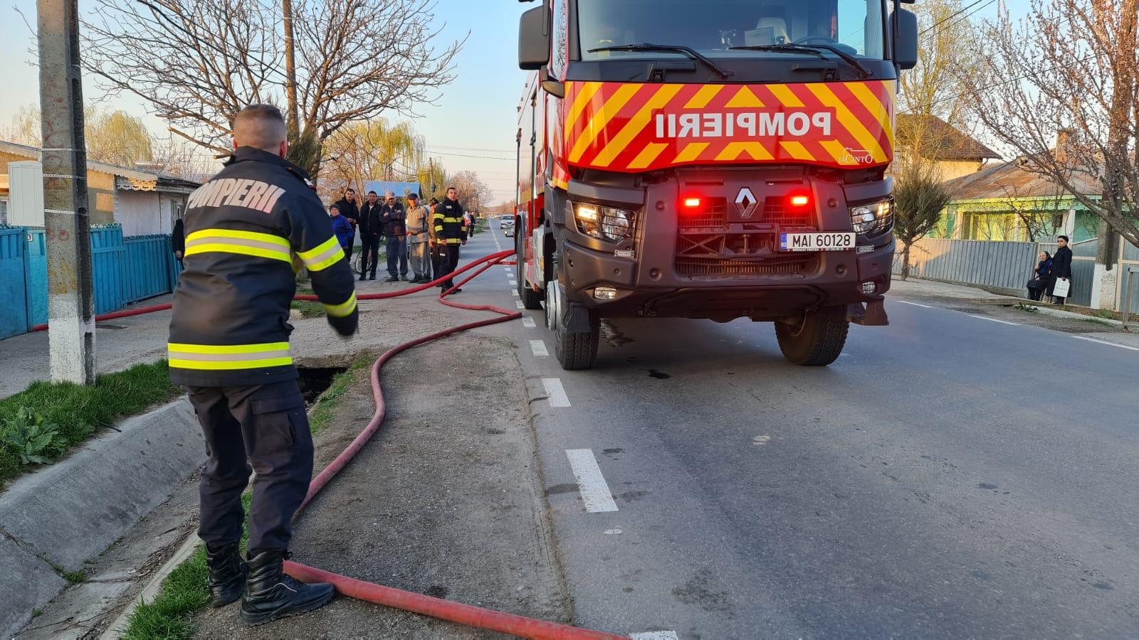 VIDEO: Incendiu puternic la Cuza Vodă