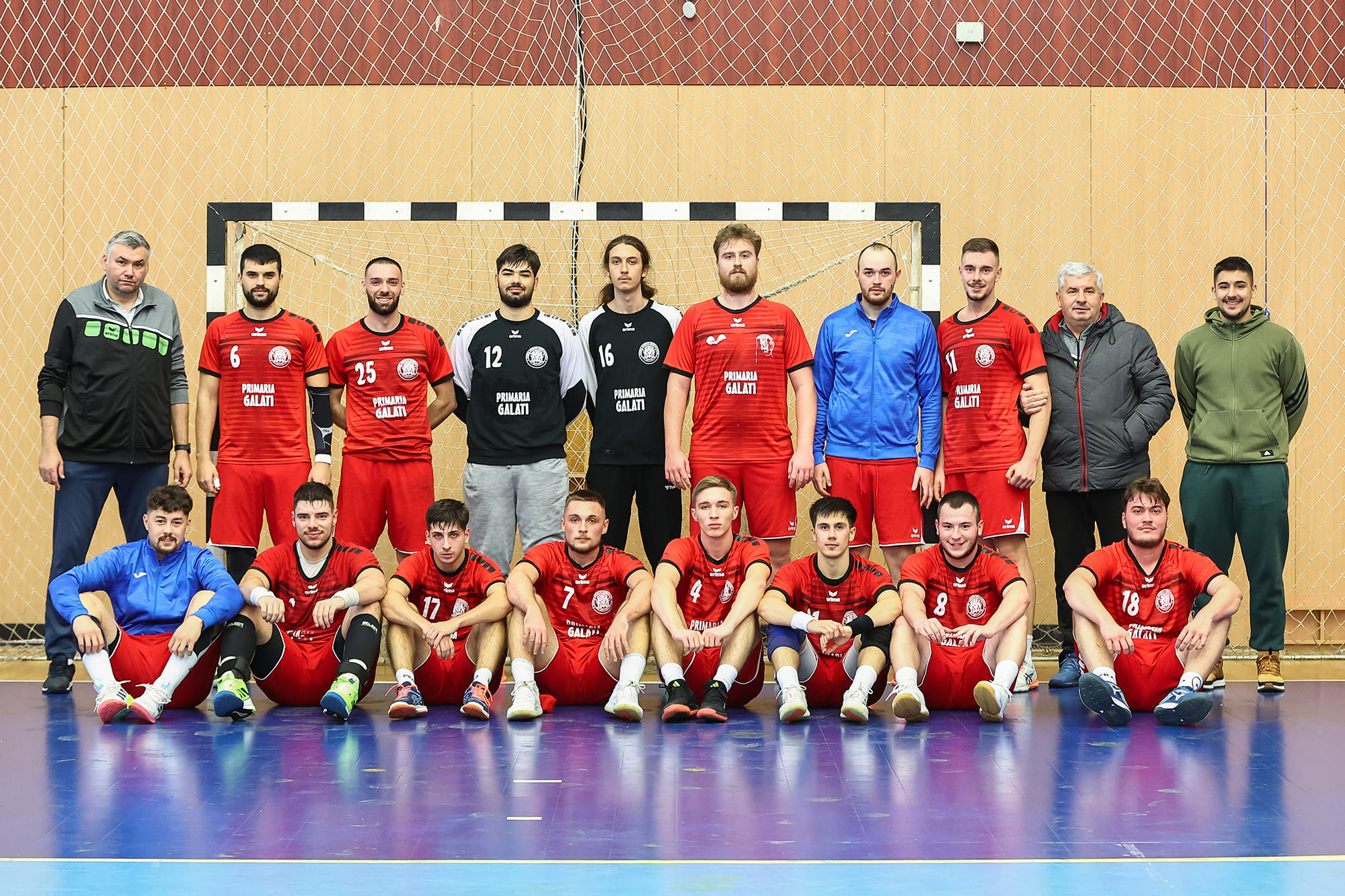 Handbaliştii de la CSU Galaţi au terminat cu o victorie anul competiţional