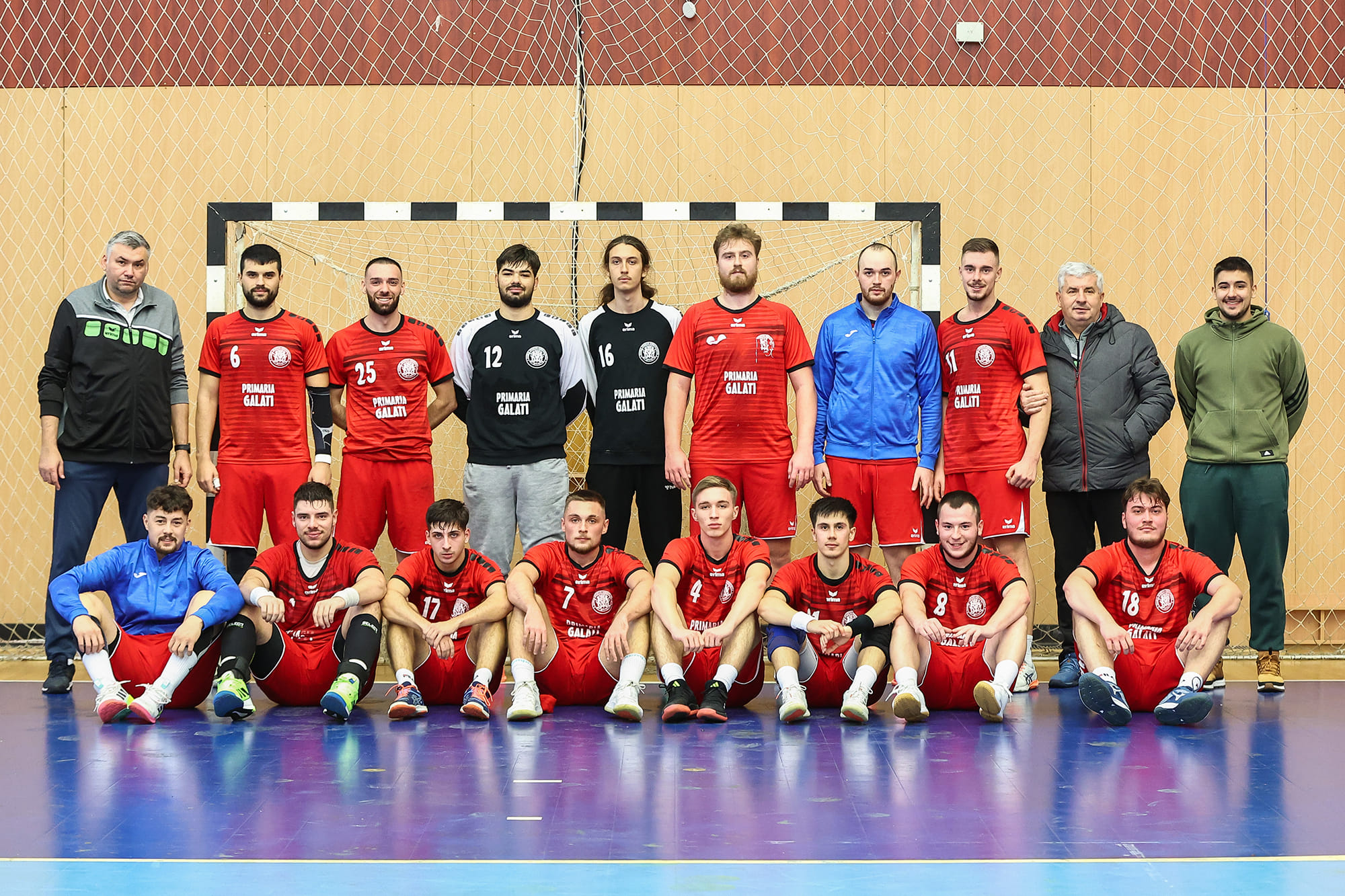 Handbaliştii de la CSU Galaţi au terminat cu o victorie anul competiţional