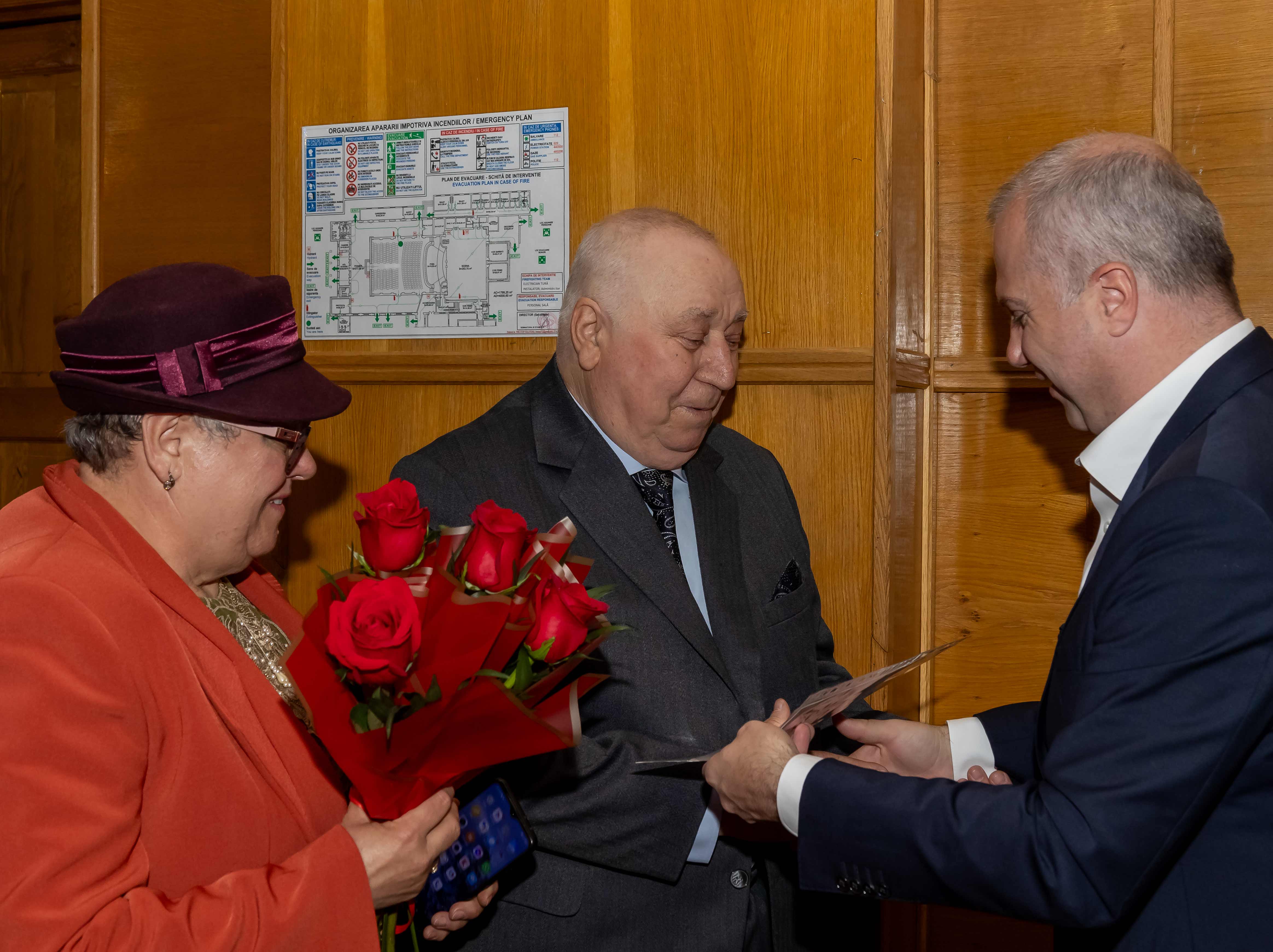 FOTO: Cupluri de aur premiate la Galaţi