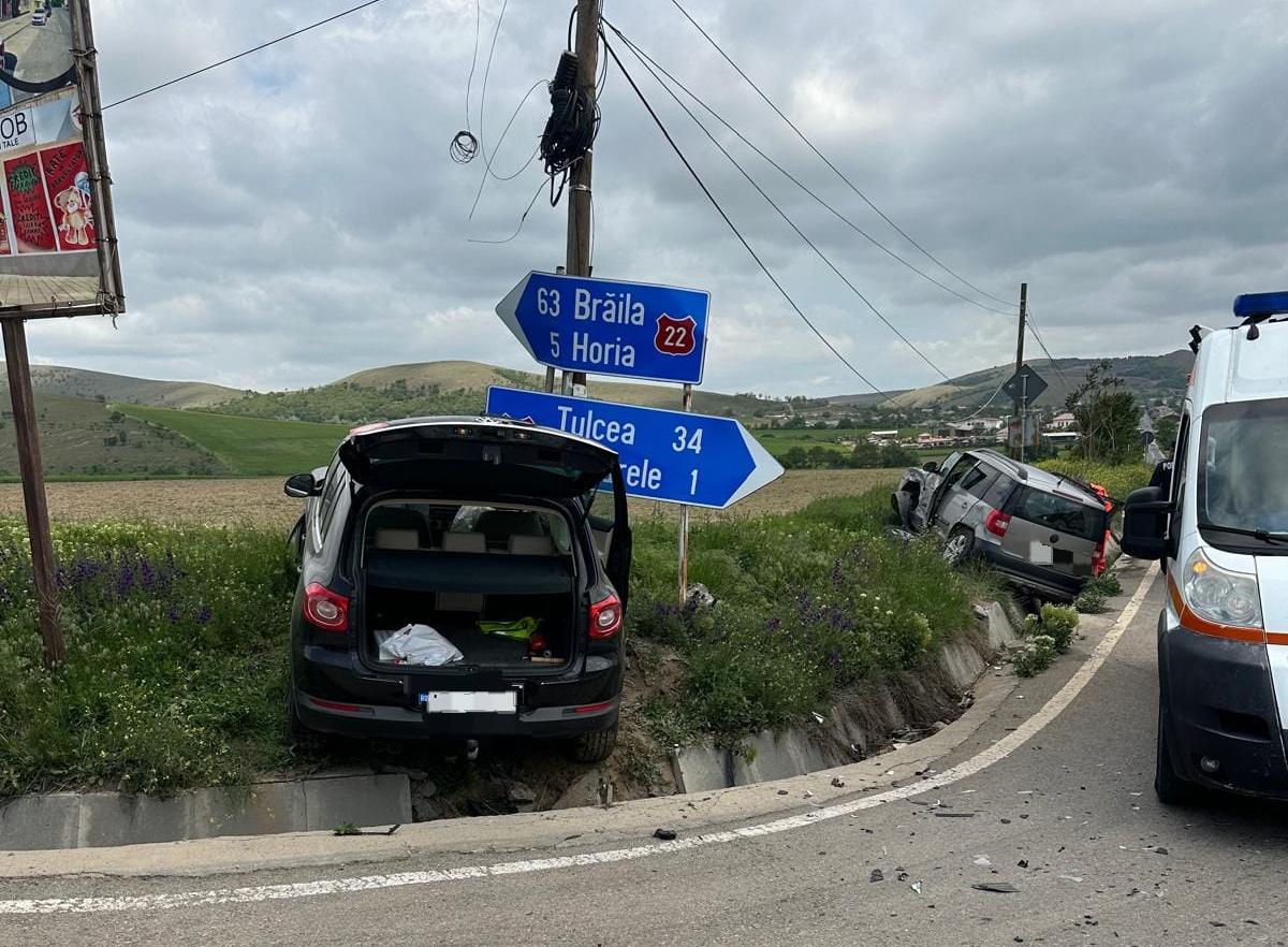 Accident rutier în localitatea Izvoarele, judeţul Tulcea