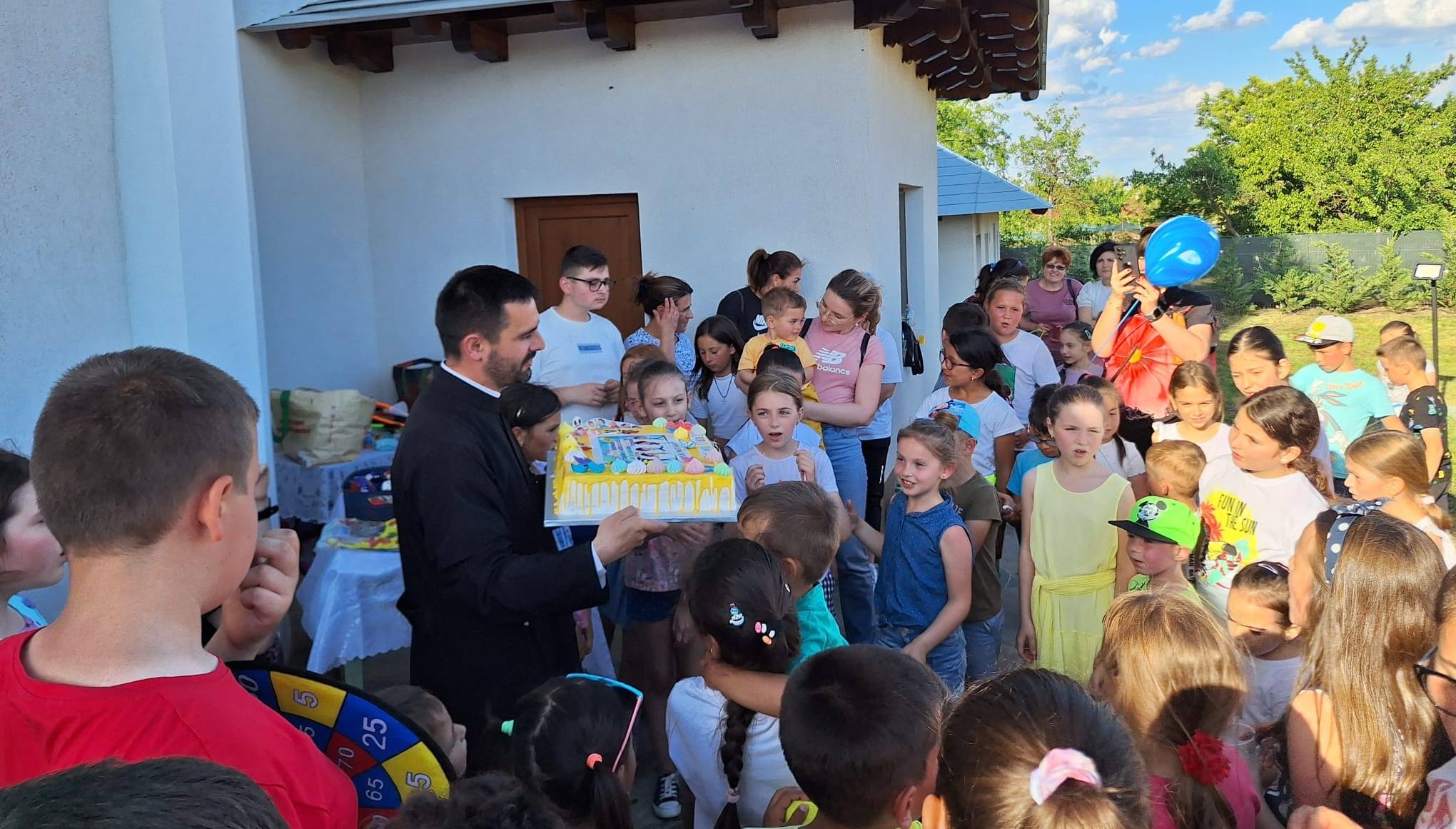 Bucurie de Ziua Copilului 2024, în curtea bisericii Ţepu de Jos
