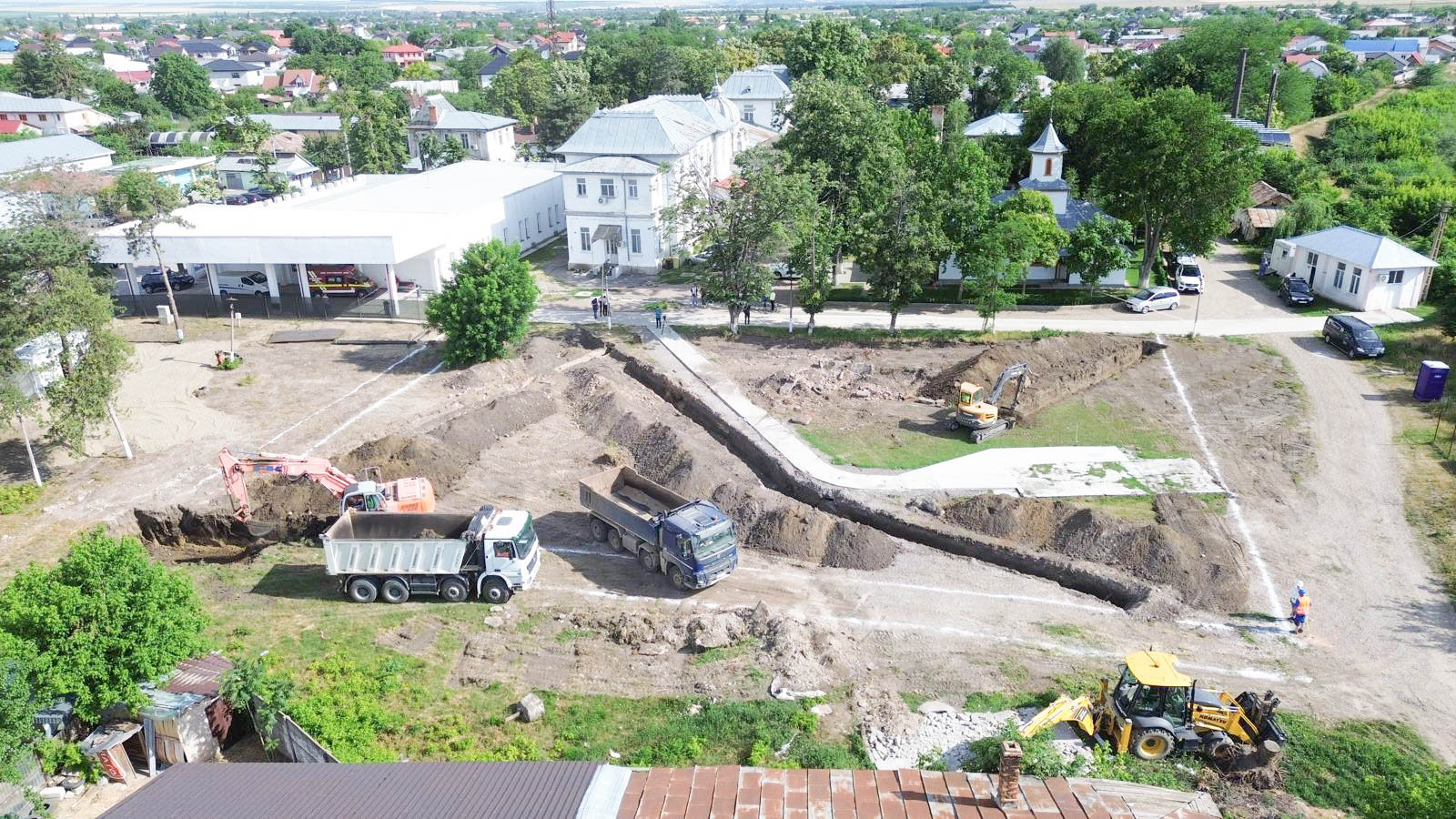 «Visul tecucenilor devine realitate!» Au început lucrările la noul spital (FOTO)