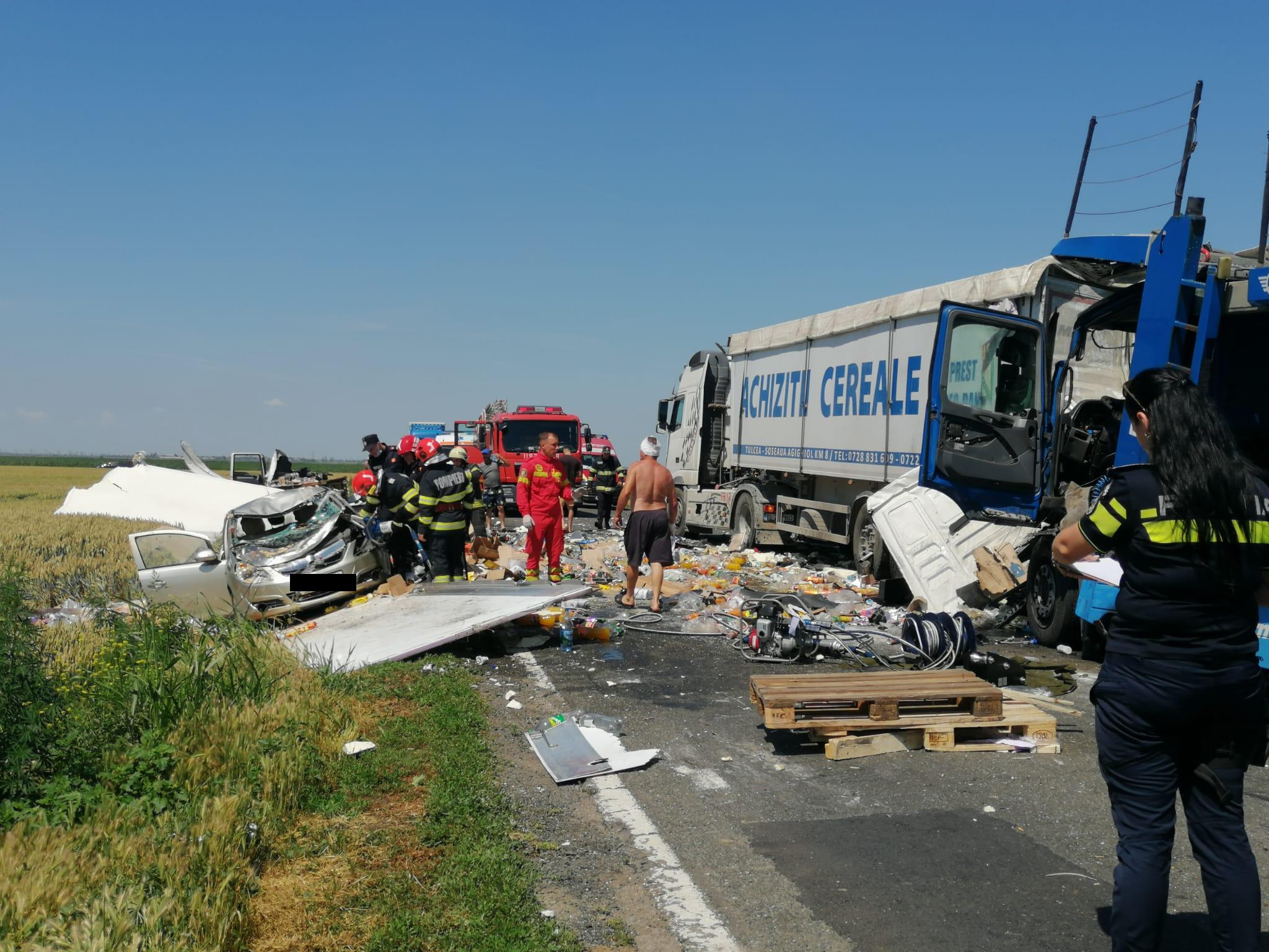 UPDATE: Două TIR-uri s-au ciocnit la Brăila, între Urleasca şi Ianca! 4 mașini implicate, trafic blocat pe ambele sensuri