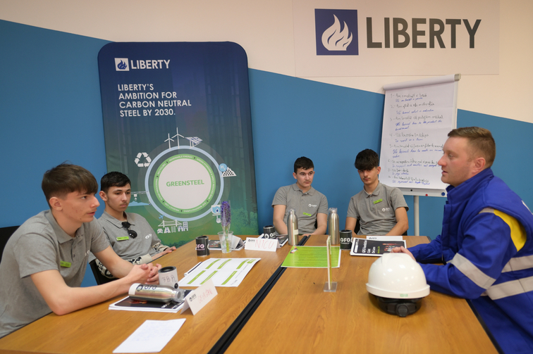 Fundaţia GFG şi LIBERTY Galaţi susţin a treia clasă din programul de învăţământ dual
