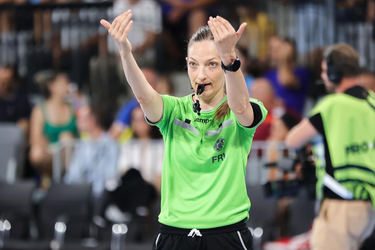 Gălăţeanca Cristina Lovin va arbitra la Euro 2024