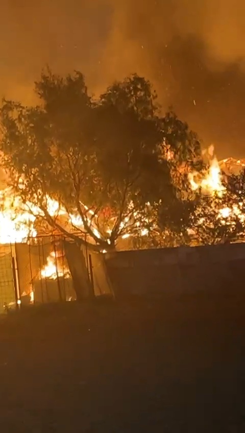 VIDEO: Incendiu puternic la Tecuci de la o țigară