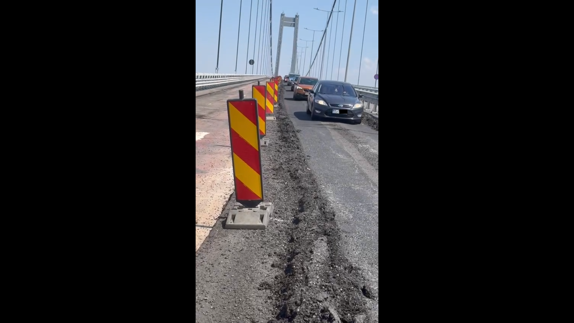VIDEO: Restricţii de circulaţie pe podul suspendat de la Brăila