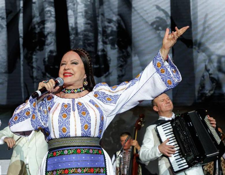 Recital Maria Dragomiroiu în această seară, la Grădina Botanică Galaţi