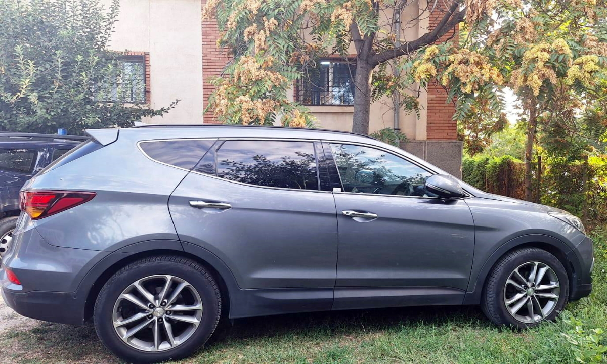 FOTO: A vrut să scape de ratele aferente unui leasing, dar poliţiştii de frontieră l-au lăsat pe jos