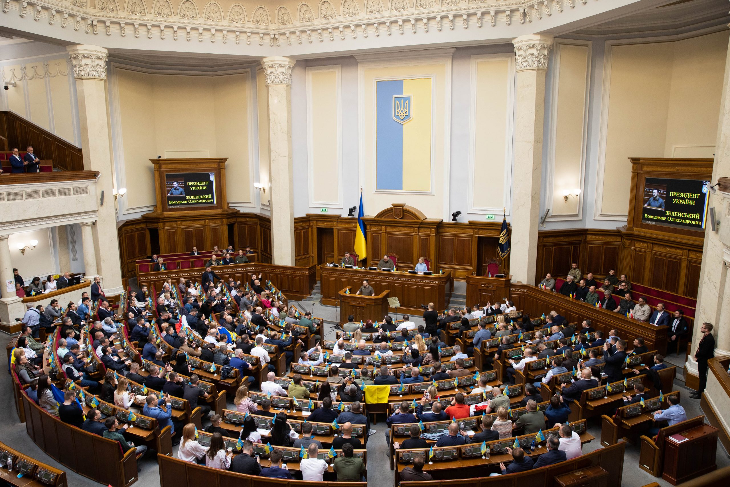 Ucraina: Trei miniştri au demisionat din guvern
