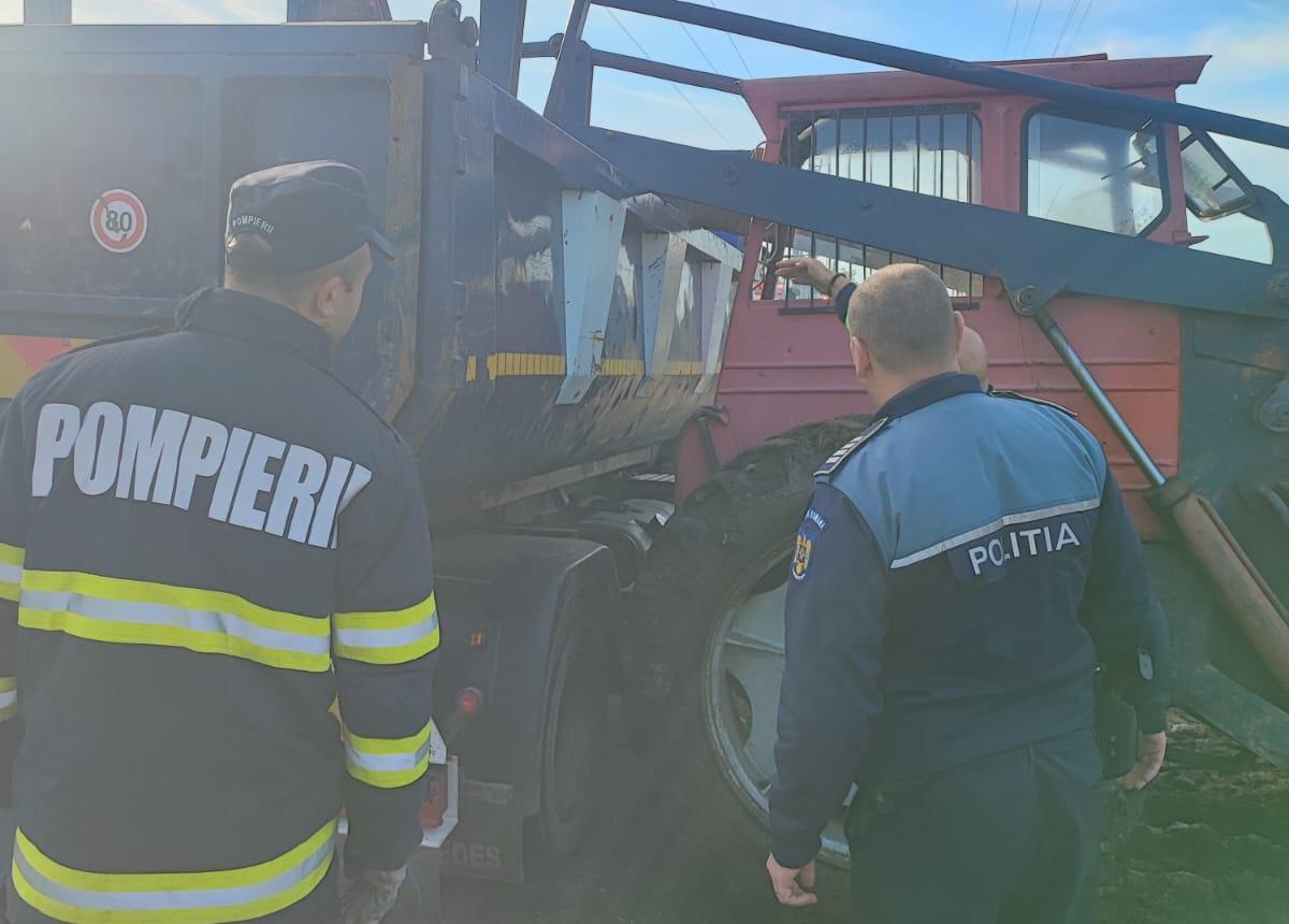 Sfârşit tragic pentru un brăilean din Oancea! Cupa unui utilaj de încărcare a căzut peste el