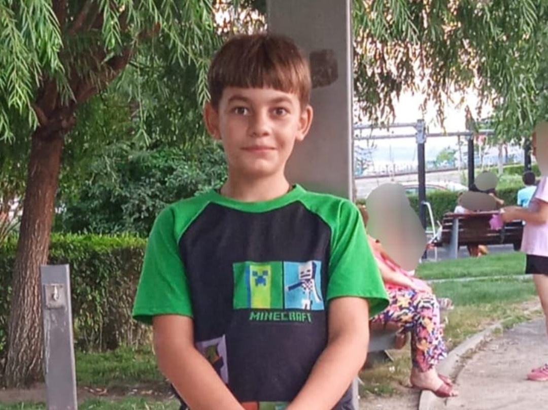 DISPĂRUT! Adrian a plecat de la școală și nu a mai ajuns acasă (UPDATE)