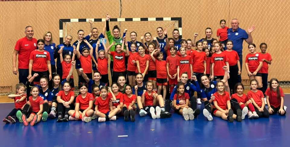 Handbalistele de la CSM Galaţi au făcut un pas important spre câştigarea seriei B