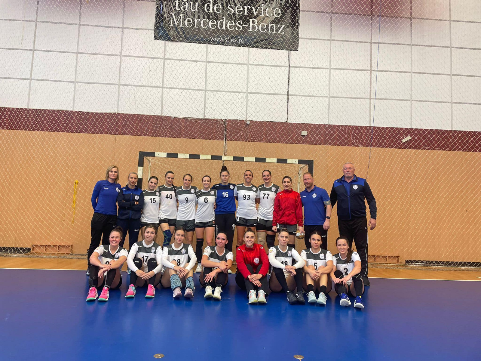 Handbalistele de la CSM Galaţi au bifat a 8-a victorie consecutivă, dar au scârţâit în apărare