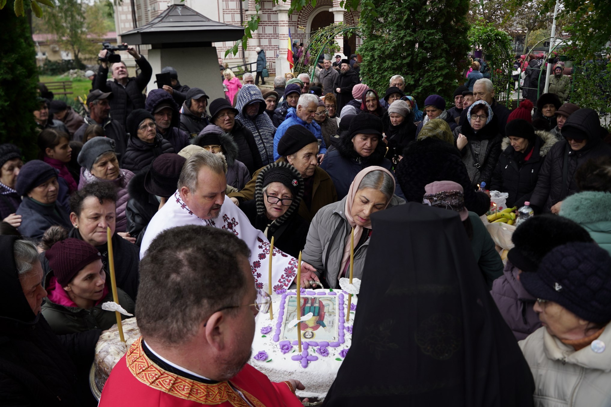 FOTO: Hramul bisericii „Sf. Mina” din Galaţi
