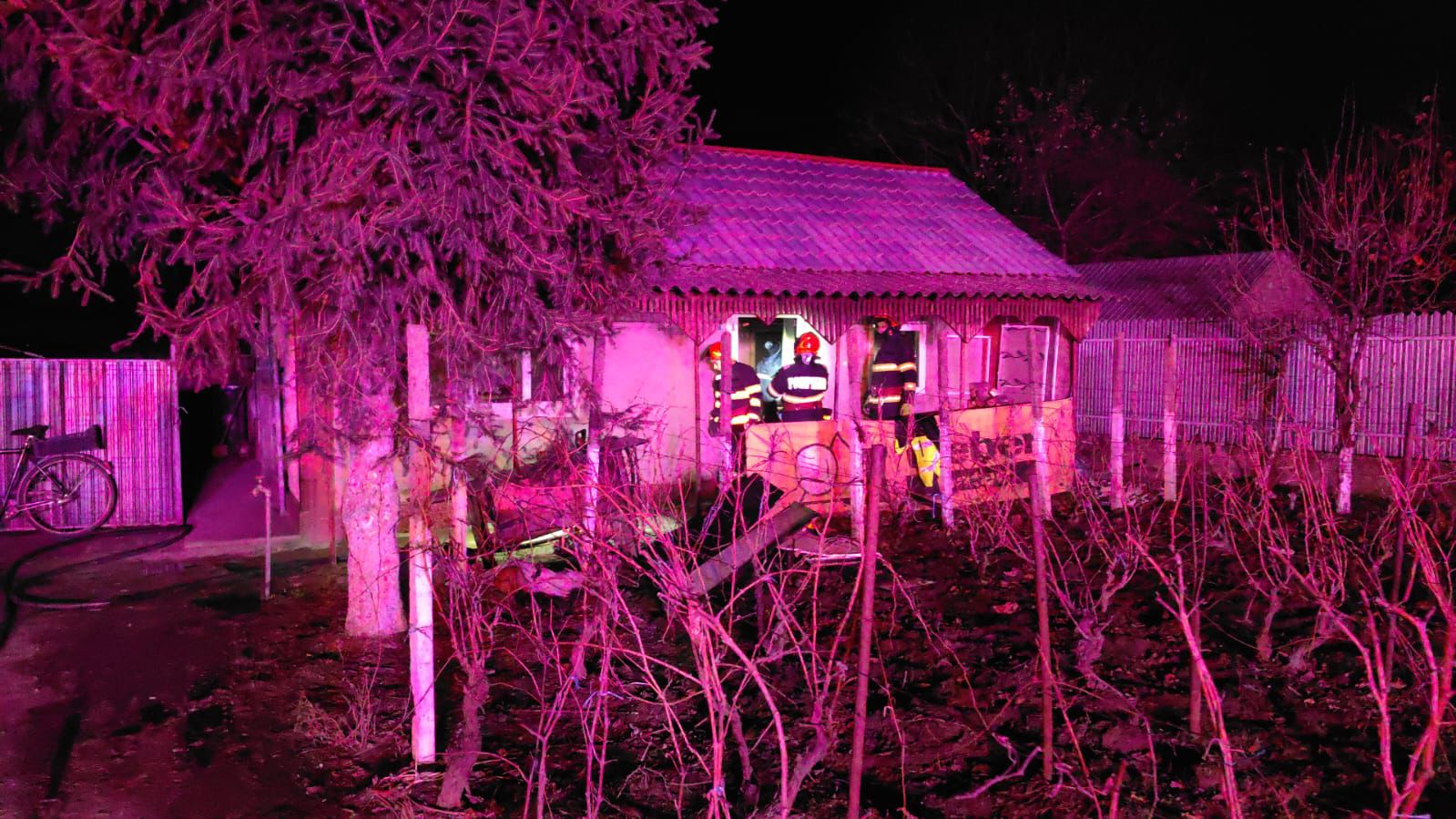 Tulcea: Incendiu la Luncaviţa. Un bărbat a murit