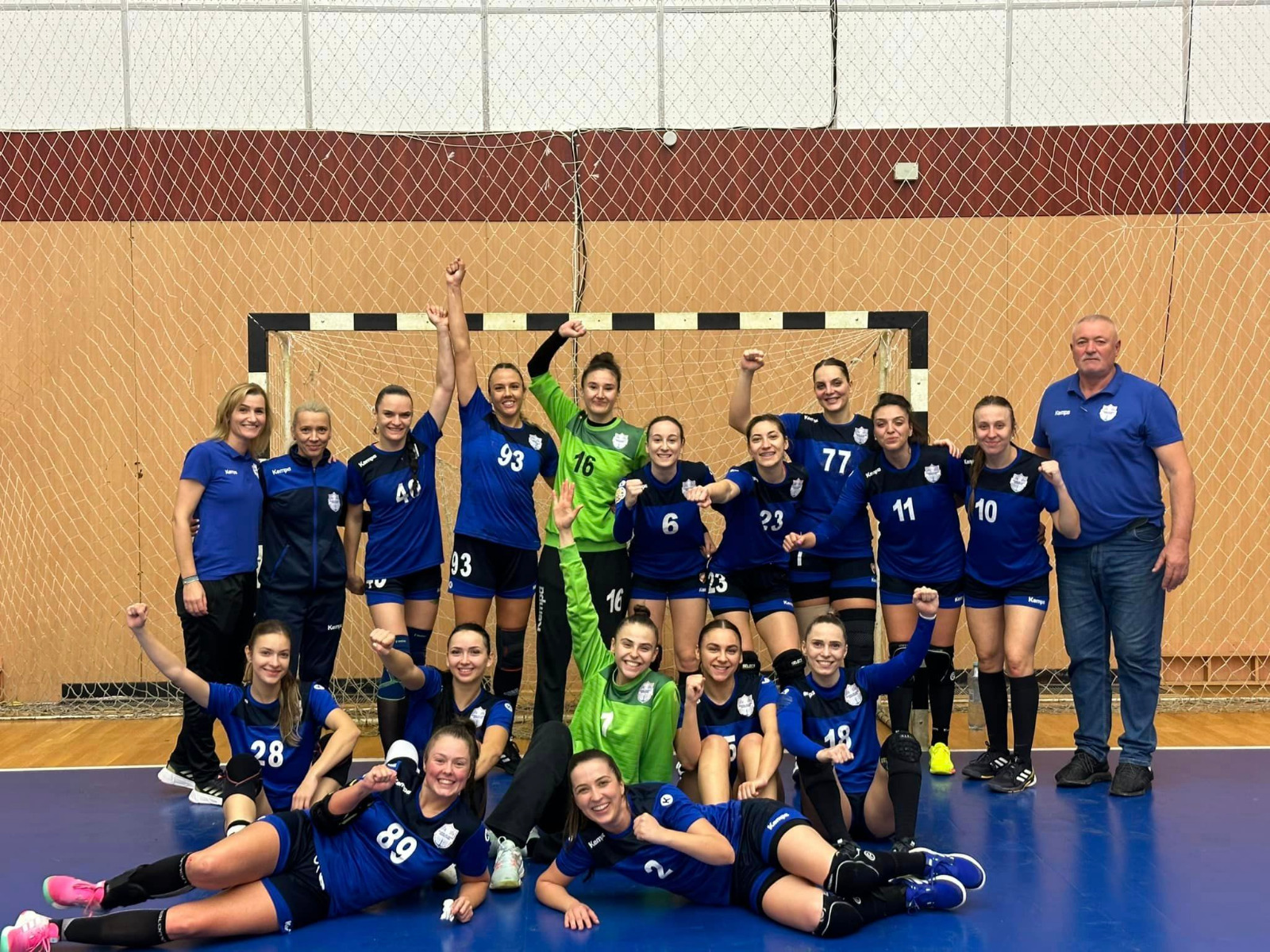 Handbalistele de la CSM Galaţi îşi menţin invincibilitatea