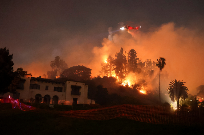 Incendii în California: Autorităţile ordonă evacuarea centrului cartierului Hollywood (VIDEO)